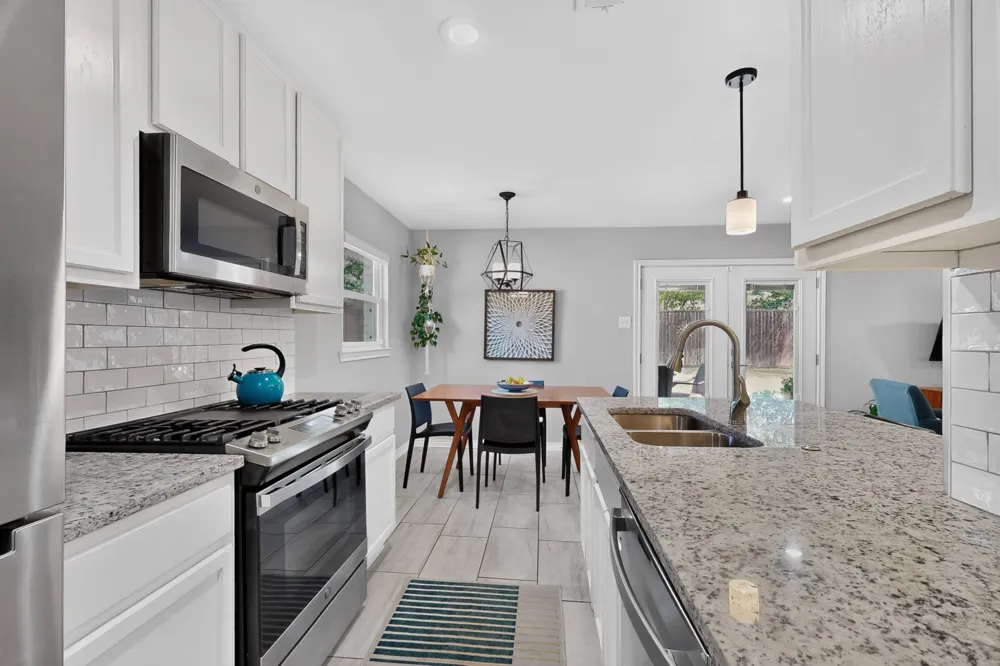 8632 Kingspoint Drive Dallas, TX 75238