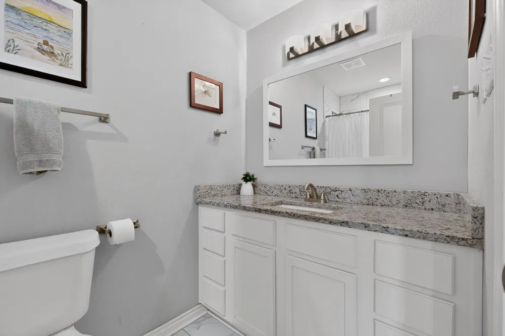 8632 Kingspoint Drive Dallas, TX 75238