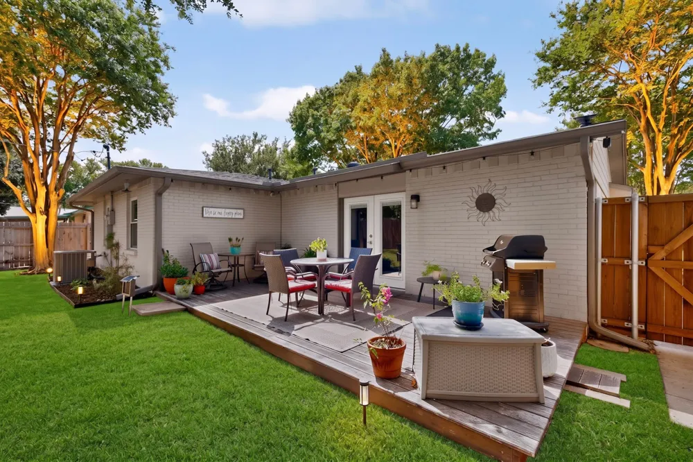 8632 Kingspoint Drive Dallas, TX 75238