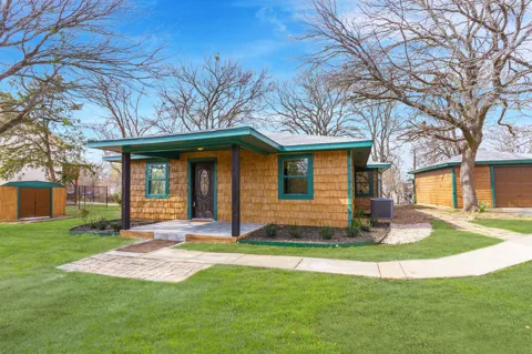 321 Crescent Drive