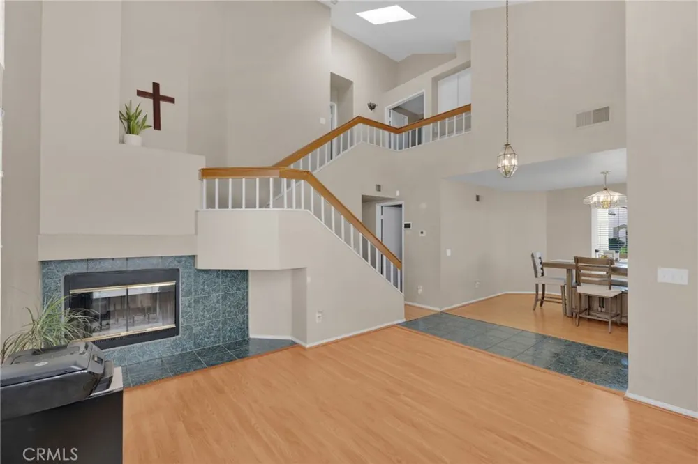 29398 Clear View Highland, CA 92346