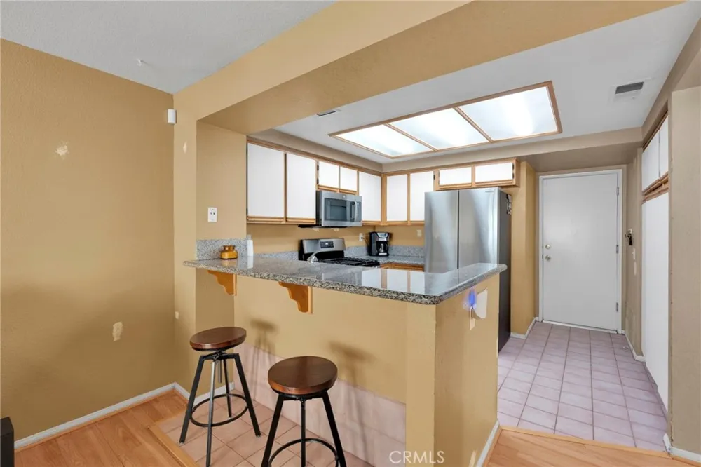 29398 Clear View Highland, CA 92346