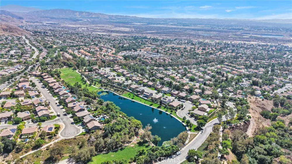29398 Clear View Highland, CA 92346