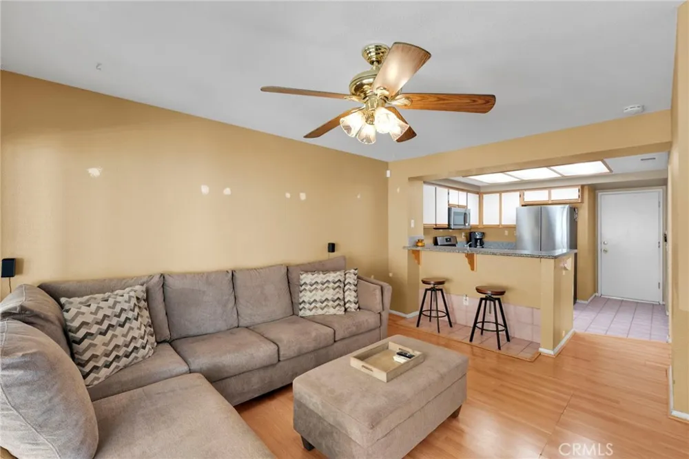 29398 Clear View Highland, CA 92346