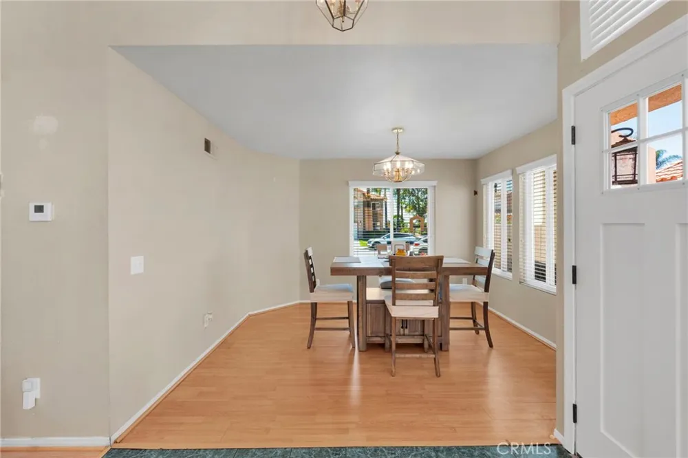 29398 Clear View Highland, CA 92346