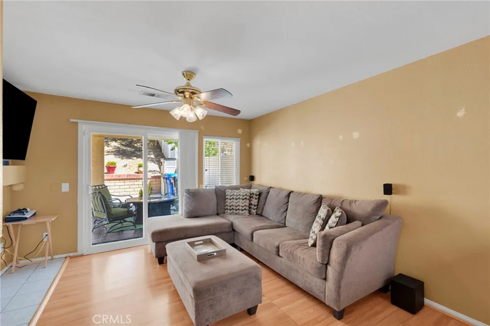 29398 Clear View Highland, CA 92346