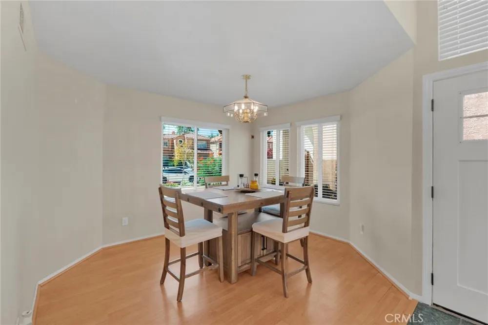 29398 Clear View Highland, CA 92346