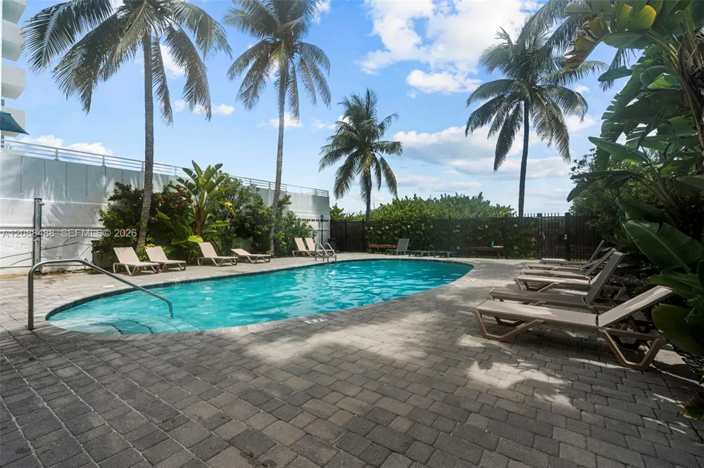 335 Ocean Dr #106 Miami Beach, FL 33139