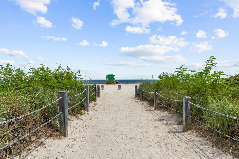 335 Ocean Dr #106 Miami Beach, FL 33139