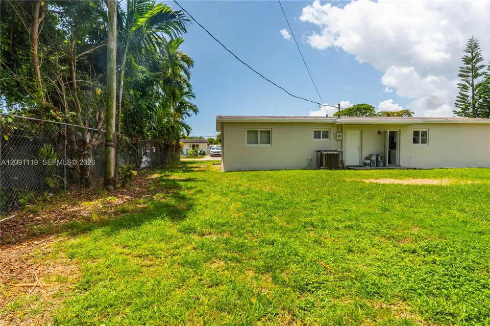 10825 SW 221st St Miami, FL 33170