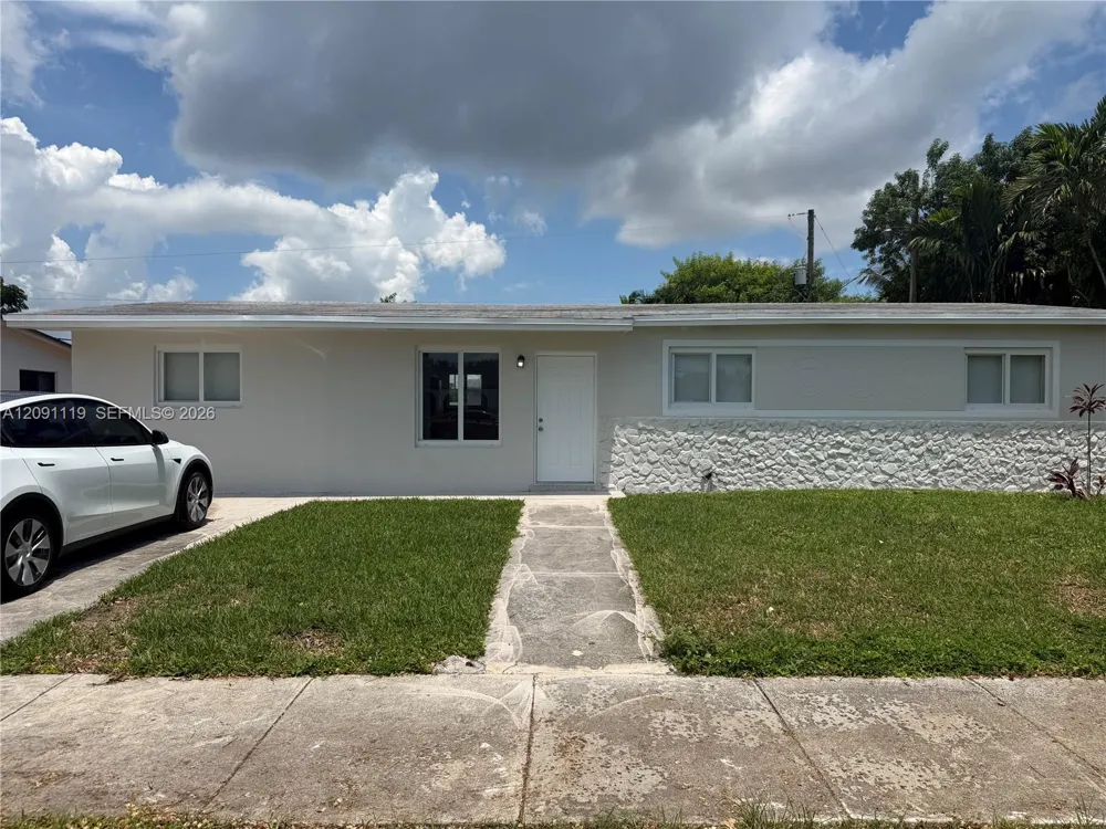 10825 SW 221st St Miami, FL 33170