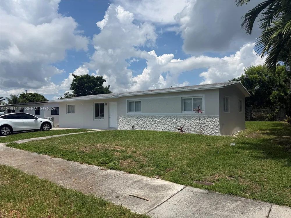 10825 SW 221st St Miami, FL 33170