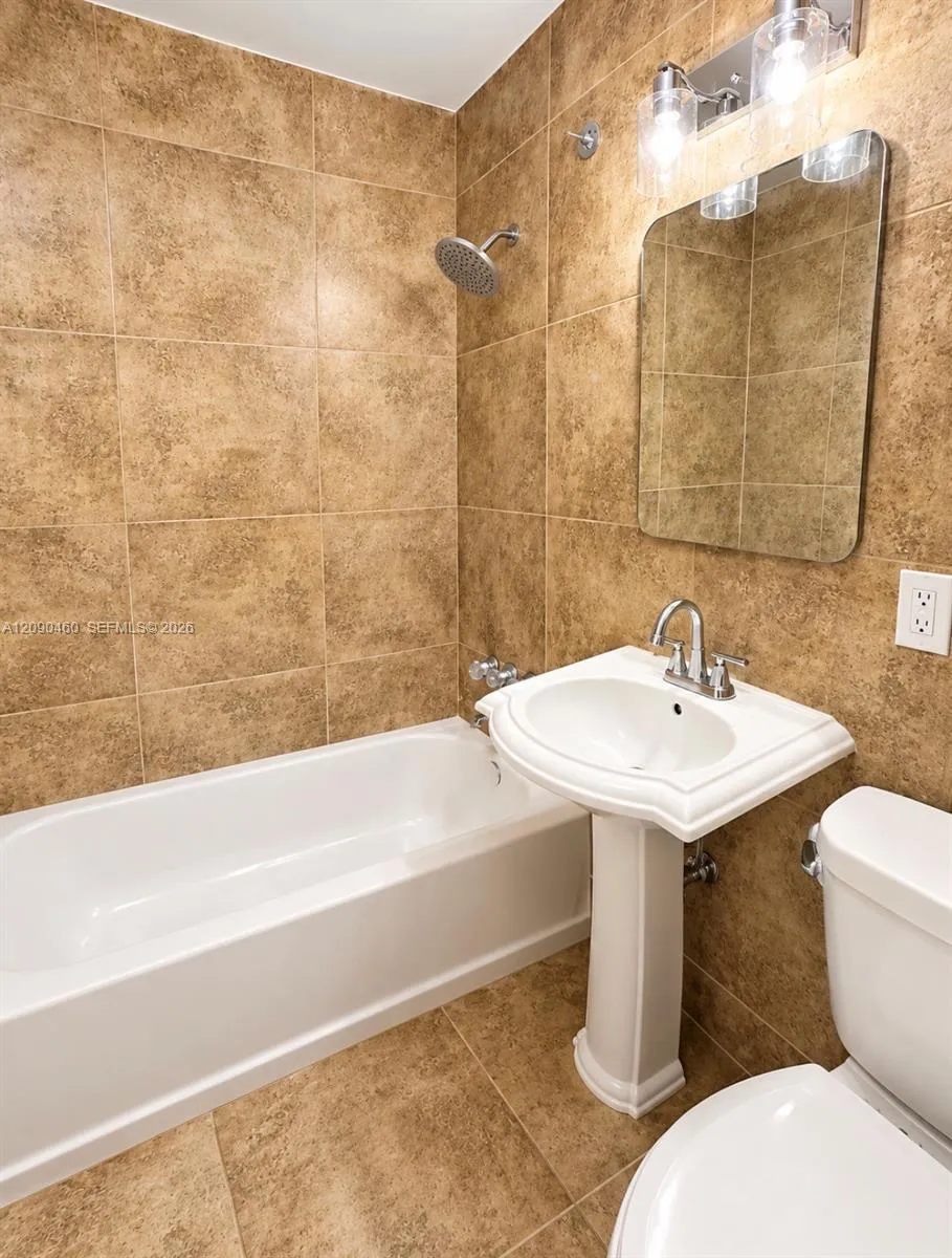 254 NW 50th St #2 Miami, FL 33127