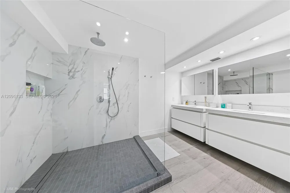 1111 Crandon Blvd #C607 Key Biscayne, FL 33149