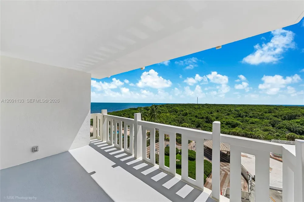 1111 Crandon Blvd #C607 Key Biscayne, FL 33149
