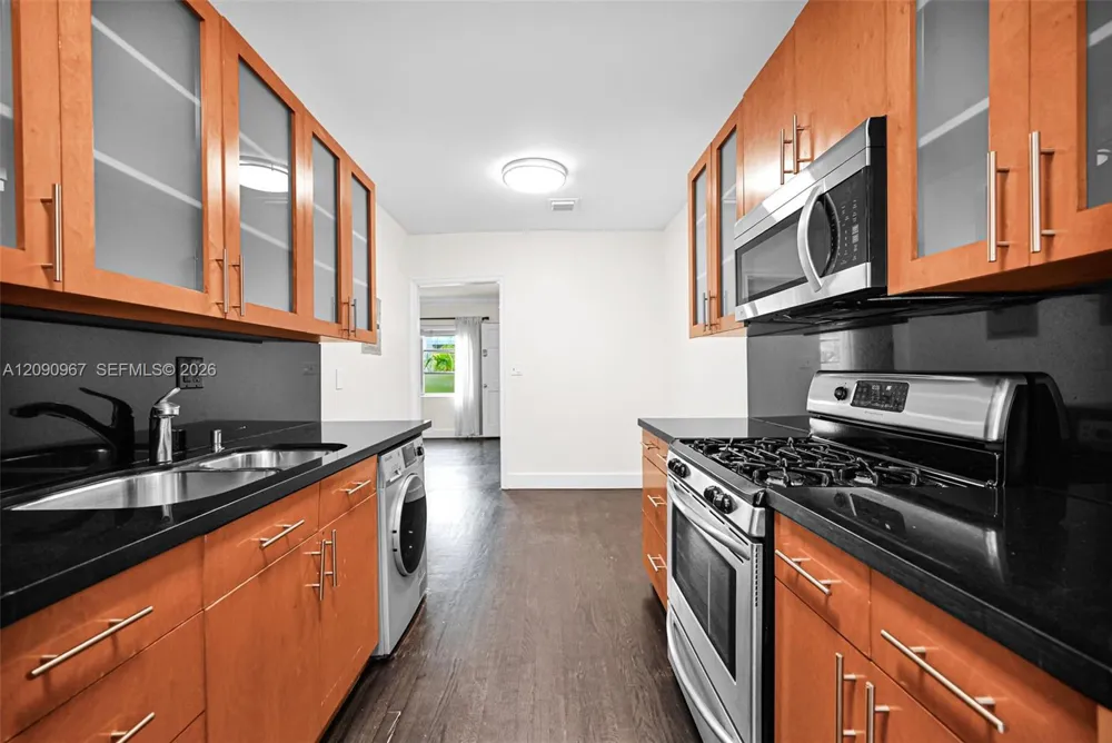 846 Jefferson Ave #8 Miami Beach, FL 33139
