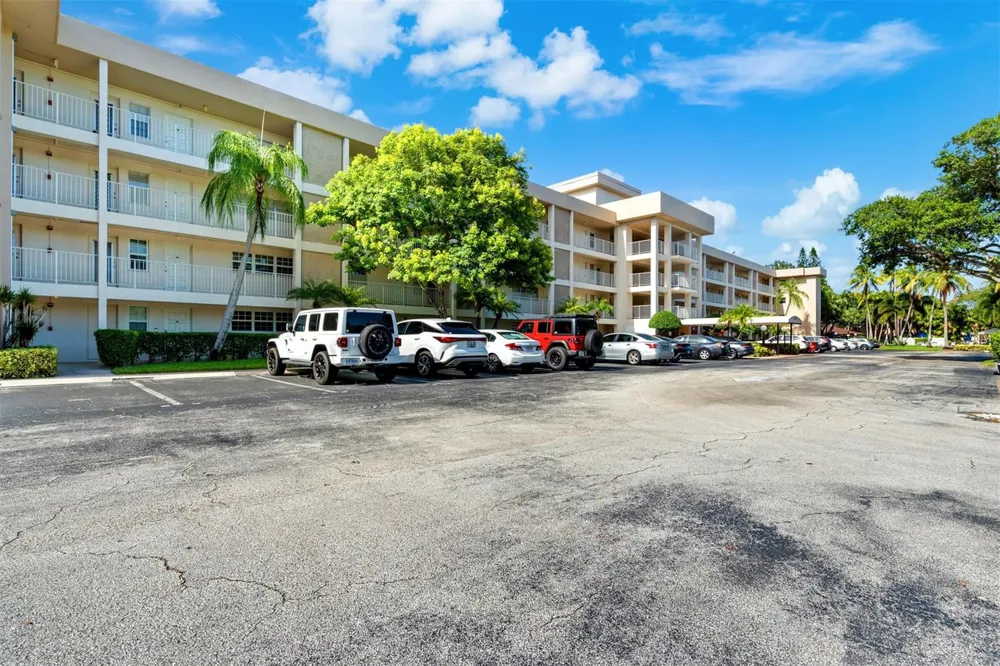 3151 S PALM AIRE DRIVE #108 Pompano Beach, FL 33069