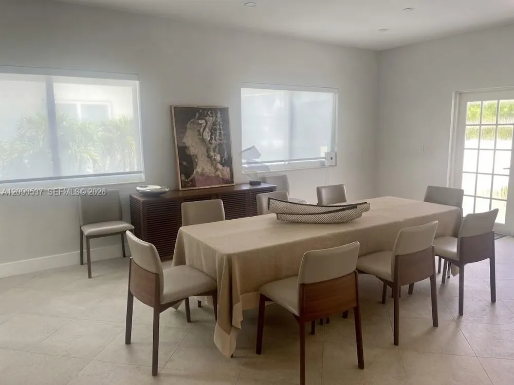 1525 SW 18th St Miami, FL 33145