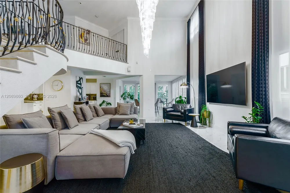 2740 SW 13th St Miami, FL 33145