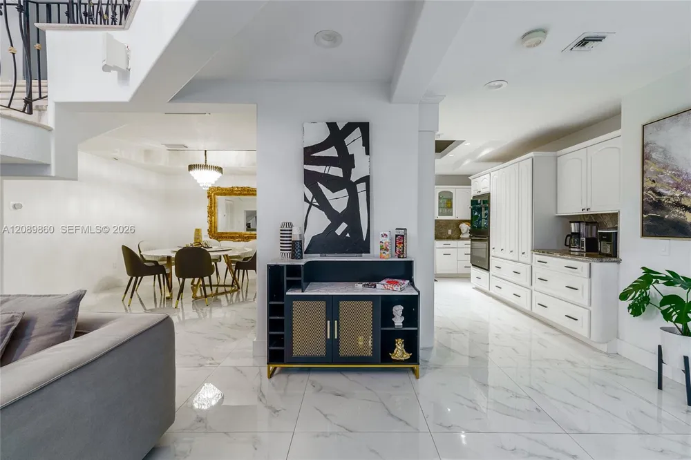 2740 SW 13th St Miami, FL 33145