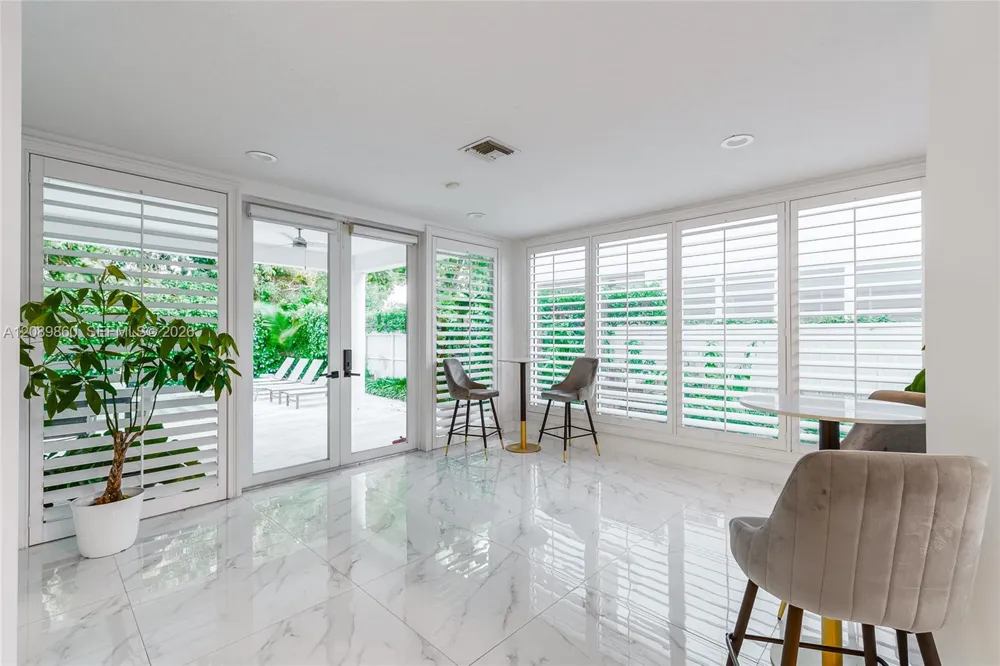 2740 SW 13th St Miami, FL 33145
