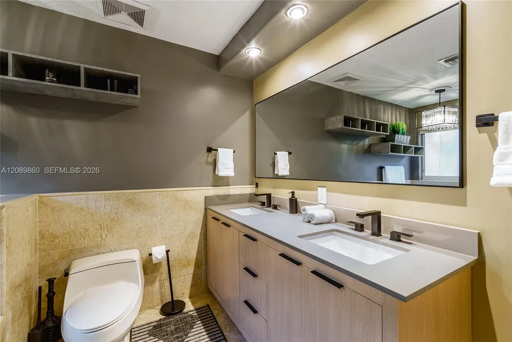 2740 SW 13th St Miami, FL 33145
