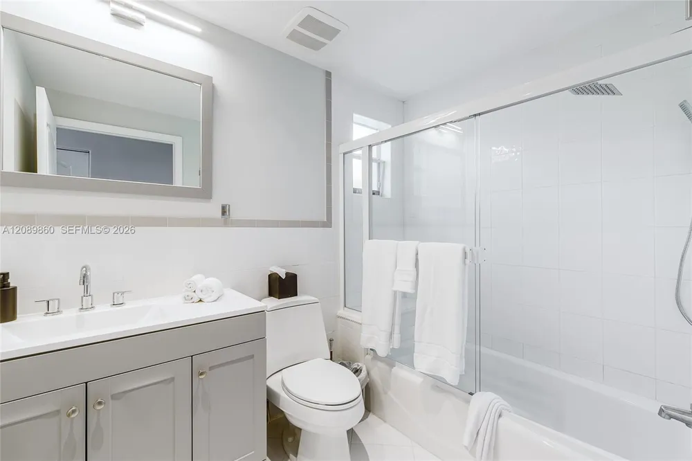 2740 SW 13th St Miami, FL 33145