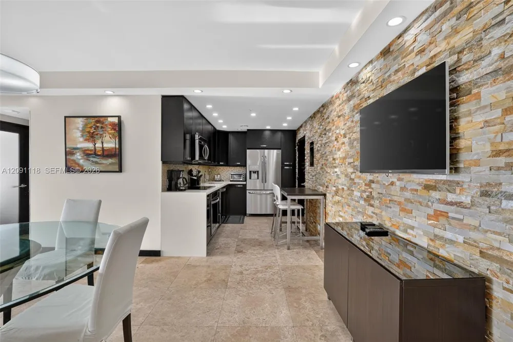 5601 Collins ave #1716 Miami Beach, FL 33140