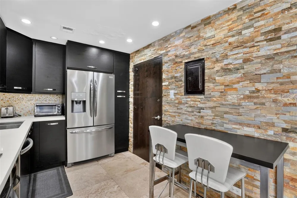 5601 Collins ave #1716 Miami Beach, FL 33140