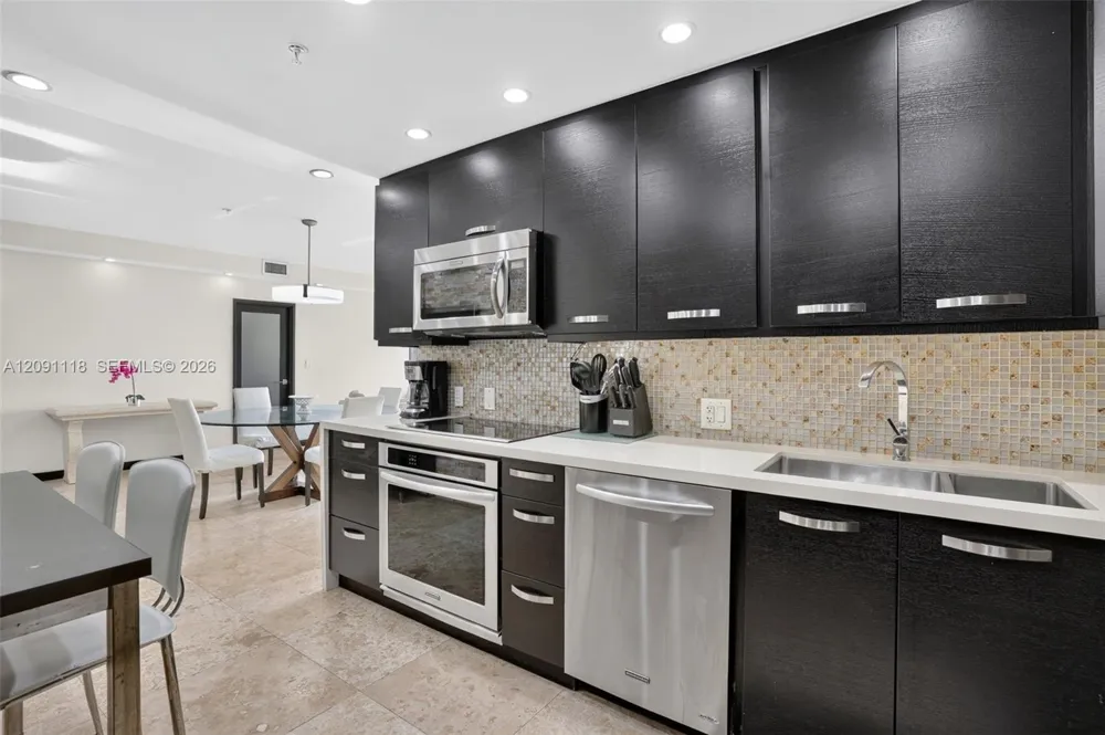 5601 Collins ave #1716 Miami Beach, FL 33140