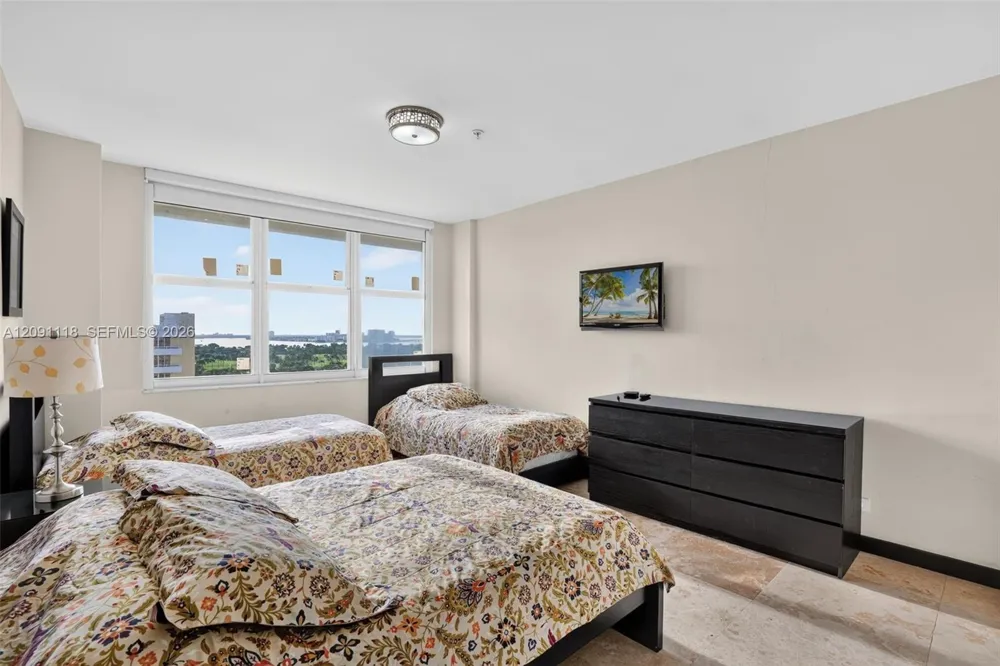 5601 Collins ave #1716 Miami Beach, FL 33140