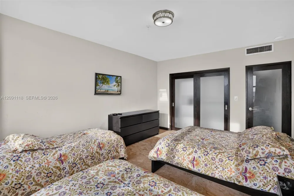 5601 Collins ave #1716 Miami Beach, FL 33140