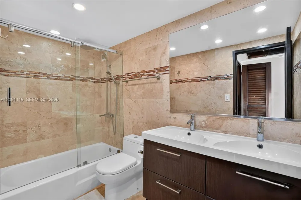 5601 Collins ave #1716 Miami Beach, FL 33140