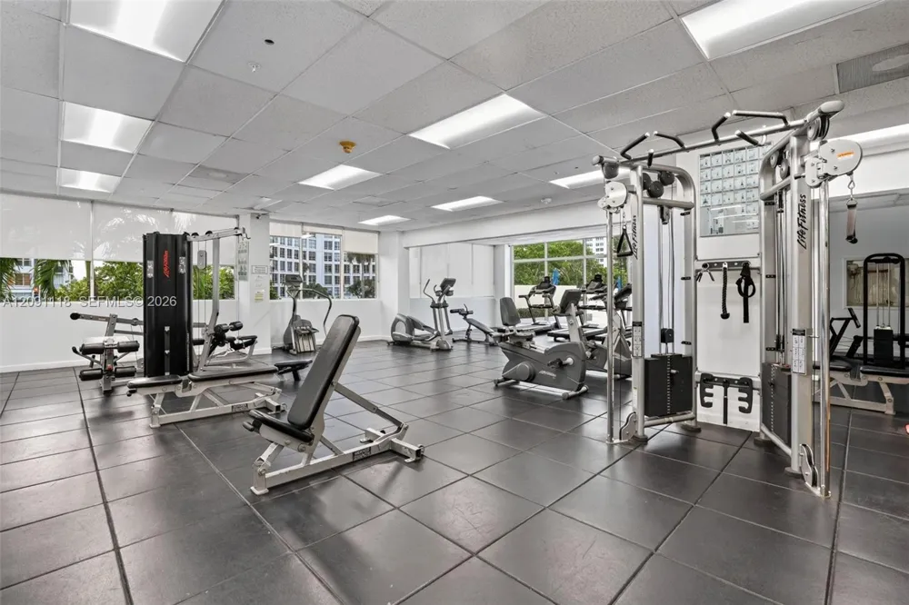 5601 Collins ave #1716 Miami Beach, FL 33140