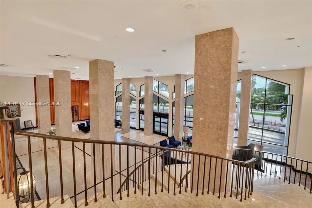 5601 Collins ave #1716 Miami Beach, FL 33140