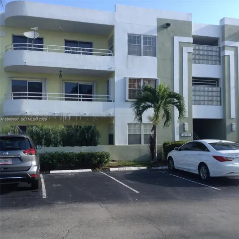 10755 SW 108th Ave #201
