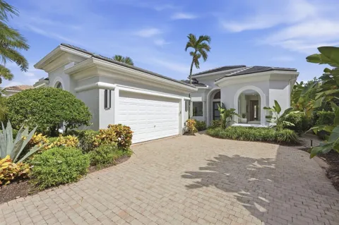 7695 VILLA D ESTE WAY
