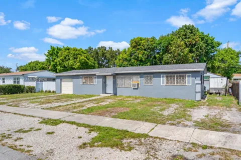 16935 NW 38th Ct