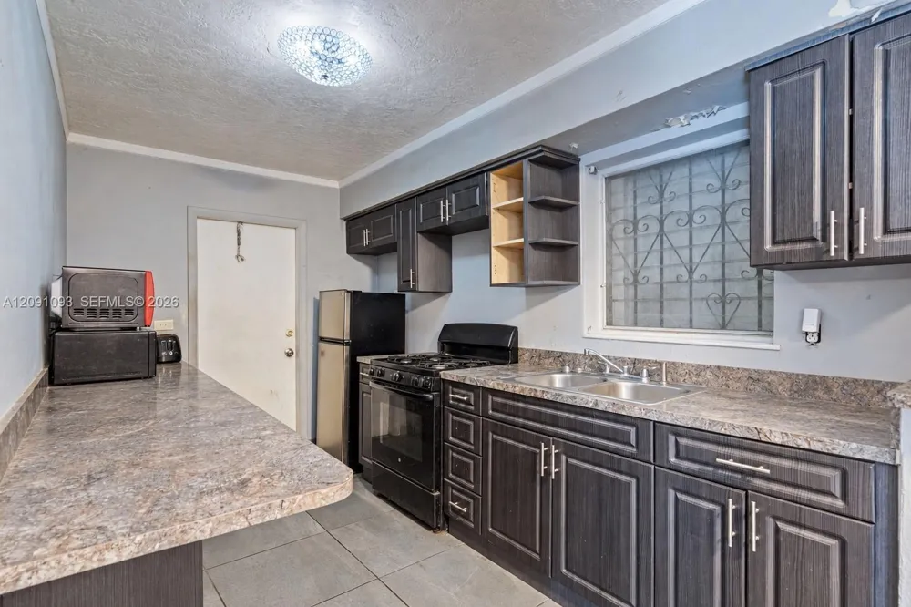 16935 NW 38th Ct Miami Gardens, FL 33055