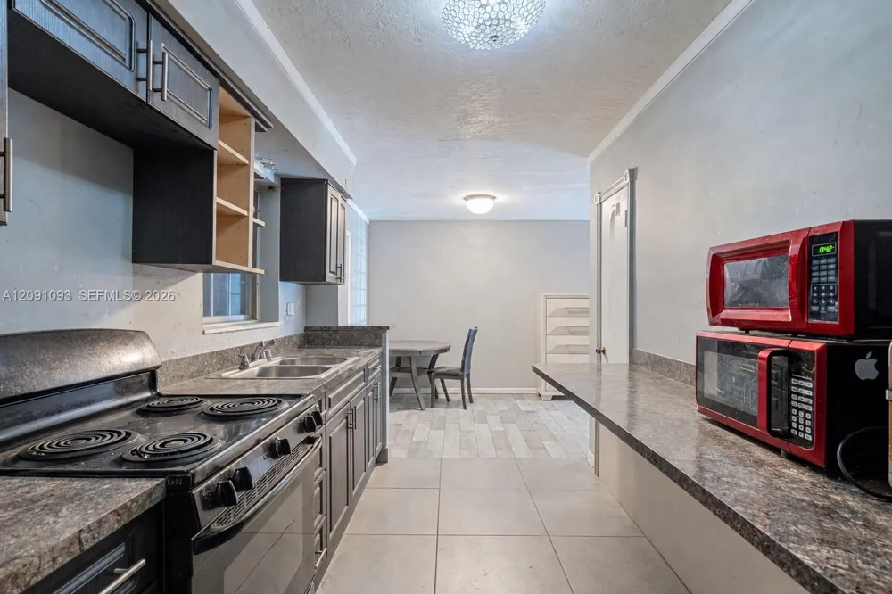 16935 NW 38th Ct Miami Gardens, FL 33055