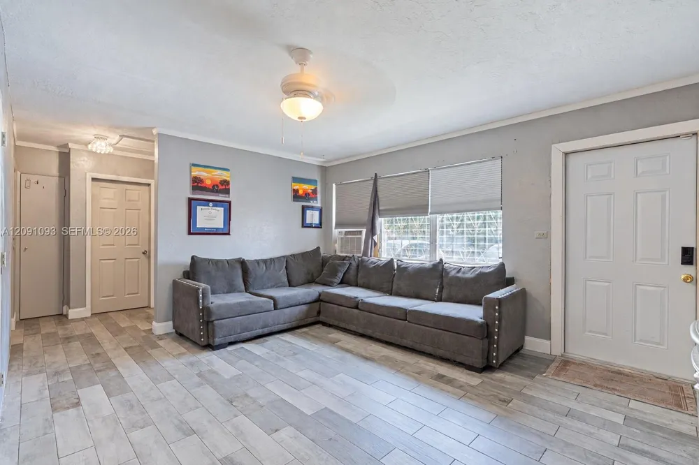 16935 NW 38th Ct Miami Gardens, FL 33055