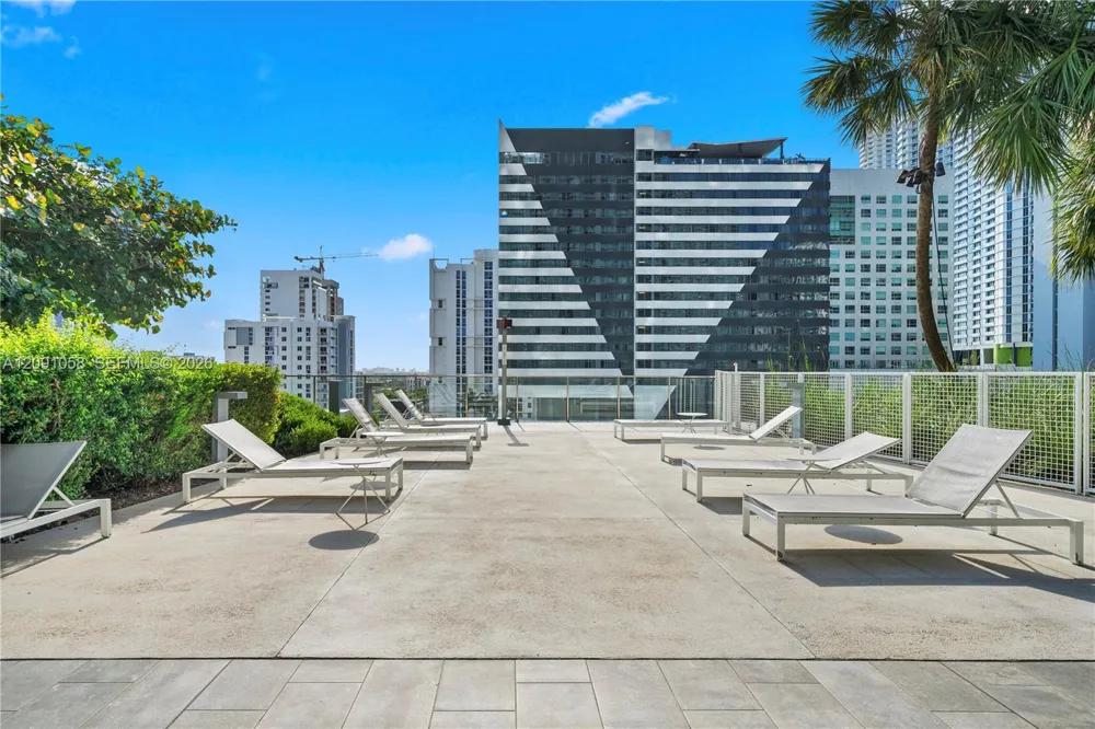 88 SW 7th St #809 Miami, FL 33130