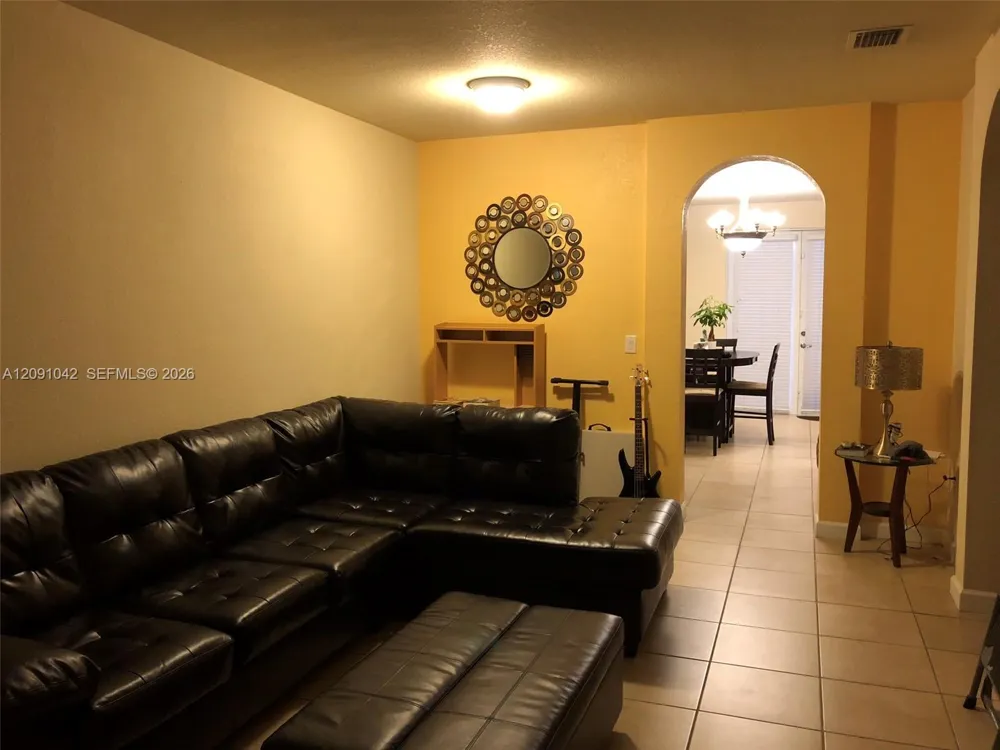 17087 SW 93rd St Miami, FL 33196