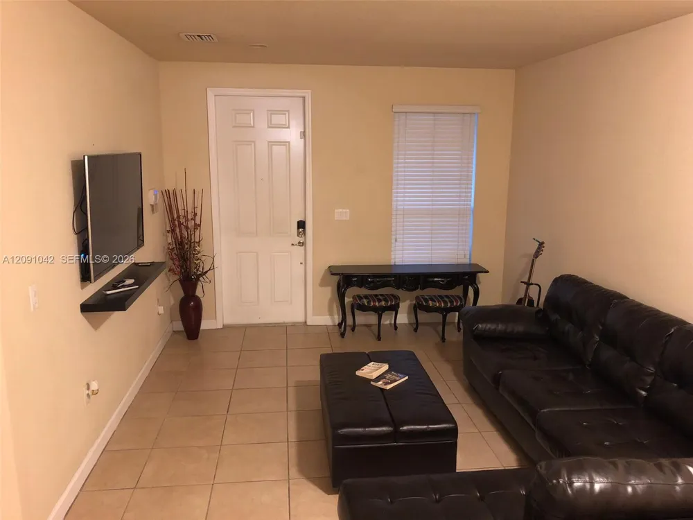 17087 SW 93rd St Miami, FL 33196