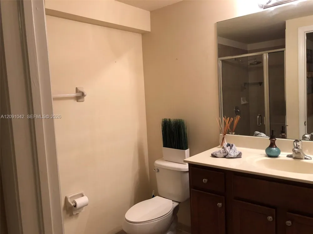 17087 SW 93rd St Miami, FL 33196
