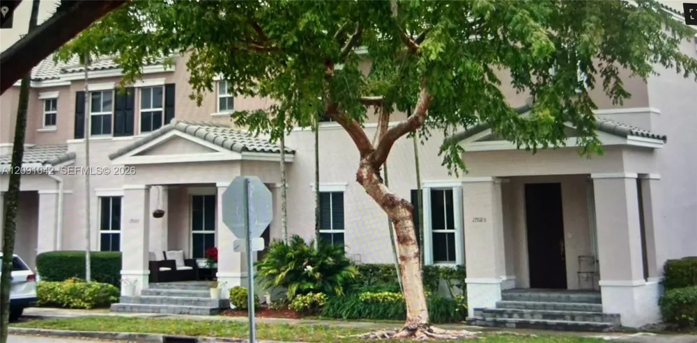 17087 SW 93rd St Miami, FL 33196