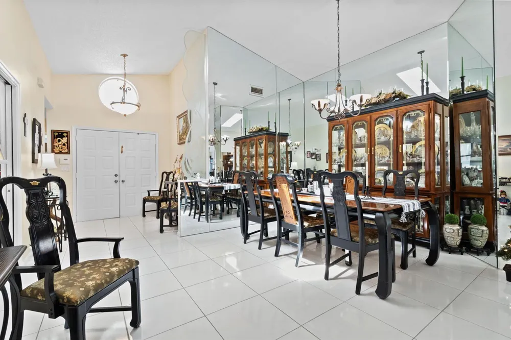 9847 Harbour Lake Circle Boynton Beach, FL 33437