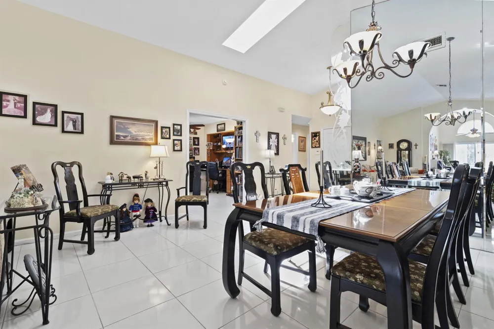 9847 Harbour Lake Circle Boynton Beach, FL 33437