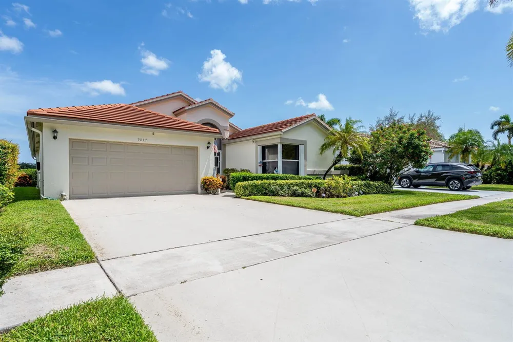 9847 Harbour Lake Circle Boynton Beach, FL 33437
