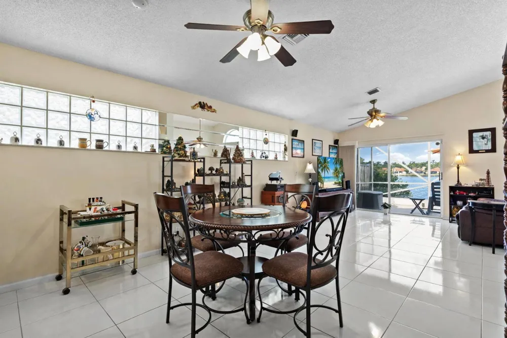 9847 Harbour Lake Circle Boynton Beach, FL 33437